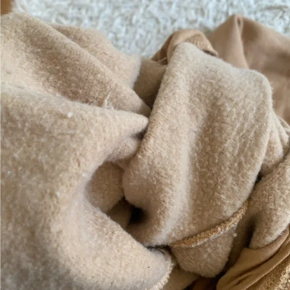 Aritzia Super World™ THE SUPER FLEECE™ Oversized Sweatpant - Picture 9 of 11